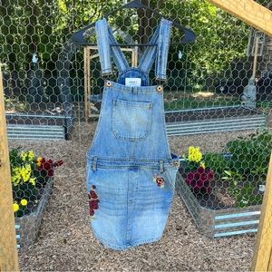 Floral Embroidered Jean Skirtall